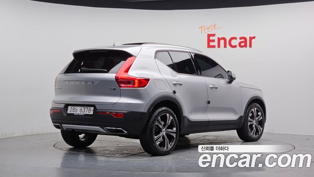 Volvo XC40 T4 Inscription - фото 1