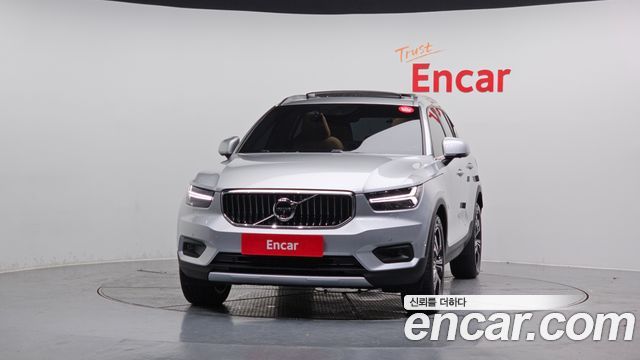 Volvo XC40 T4 Inscription - фото 2