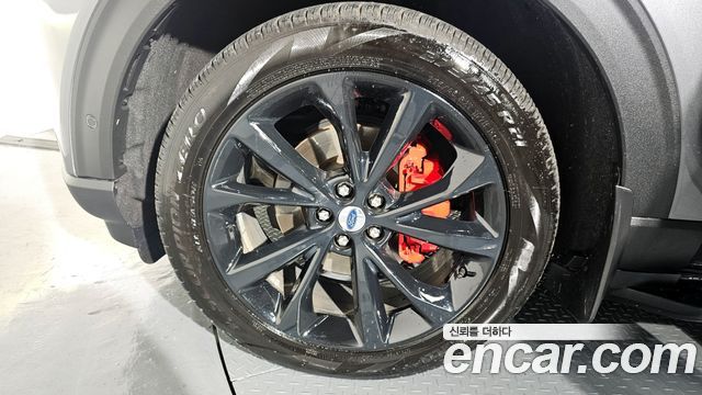 Ford Explorer 6-го поколения 3.0 Platinum 4WD - фото 4