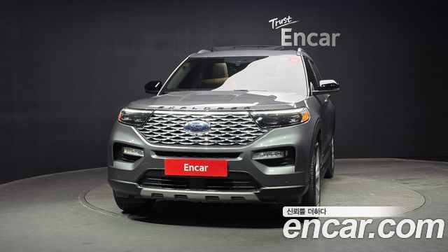 Ford Explorer 6-го поколения 3.0 Platinum 4WD - фото 2