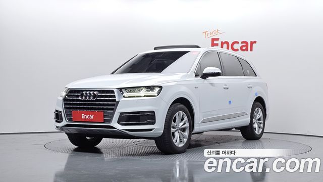 Audi Q7 45 TFSI Quattro - фото 0
