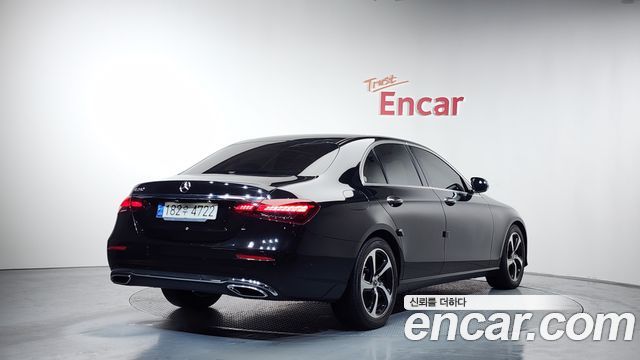 Mercedes-Benz E-Class W213 E250 Avantgarde - фото 1