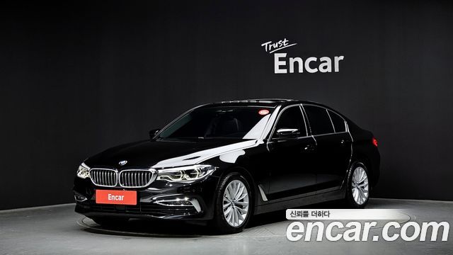 BMW 5 Series G30 530i Luxury Plus - фото 0