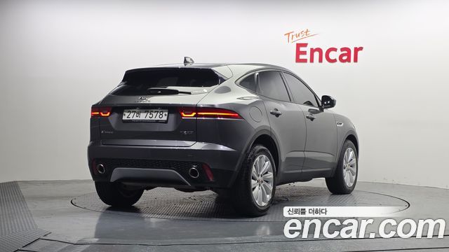 Jaguar E-PACE P250 SE - фото 1