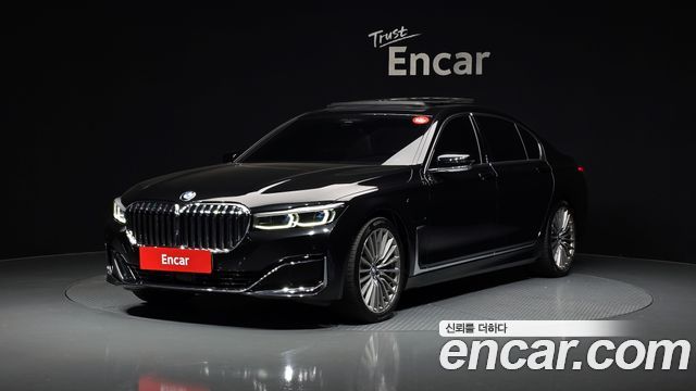 BMW 7 Series G11 745Le iPerformance Design Pure Excellence - фото 0