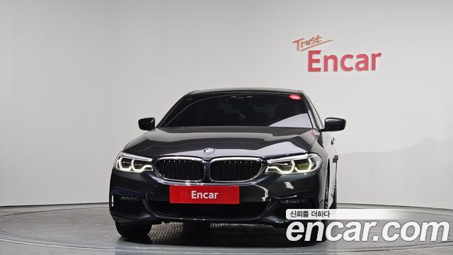 BMW 5 Series G30 530e M Sport - фото 2