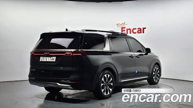 Kia Carnival 4-го поколения 7-Seater Signature - фото 1