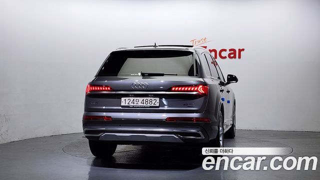 Audi Q7 45 TDI Quattro - фото 3