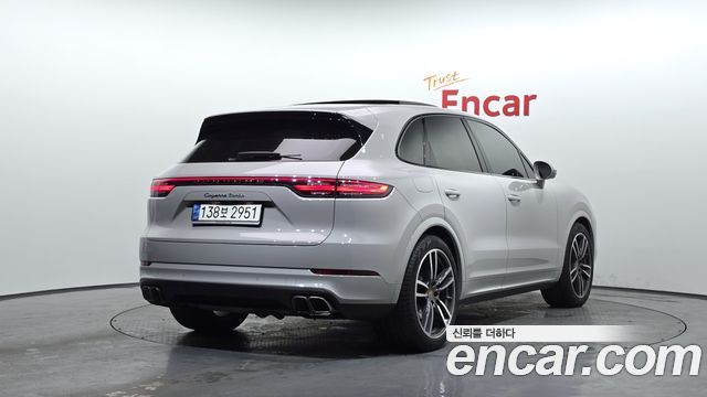 Porsche Cayenne PO536 4.0 Turbo - фото 1