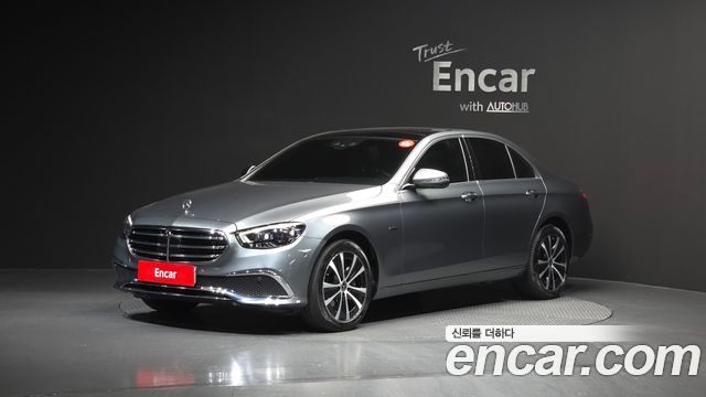 Mercedes-Benz E-Class W213 E300e 4MATIC Exclusive - фото 0
