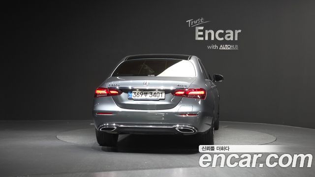 Mercedes-Benz E-Class W213 E300e 4MATIC Exclusive - фото 3