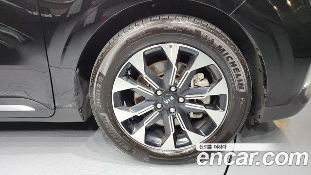Kia Carnival 4-го поколения 9-Seater Signature - фото 4