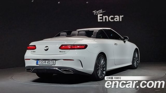 Mercedes-Benz E-Class W213 E450 4MATIC Cabriolet - фото 1