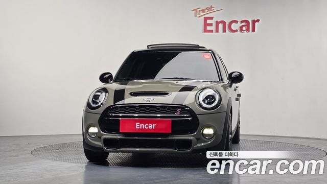 Mini Cooper S 5Door Standard 3rd - фото 2