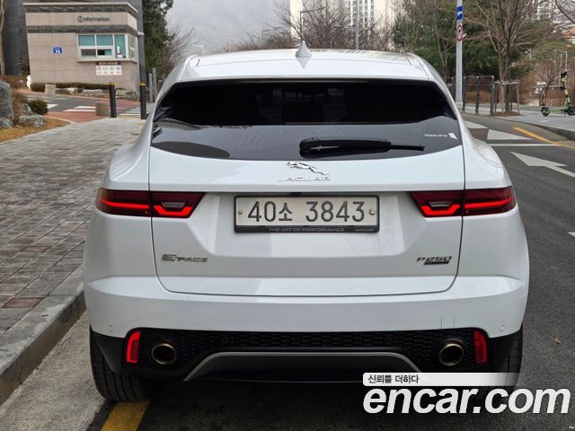 Jaguar E-PACE P250 SE - фото 3