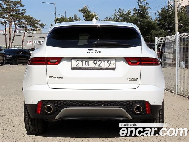 Jaguar E-PACE P250 S - фото 3