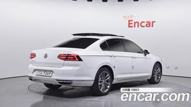 Volkswagen Passat B8 2.0 TDI Prestige - фото 1