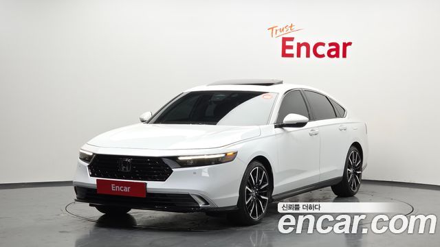Honda Accord 11-го поколения 2.0 Hybrid Touring - фото 0