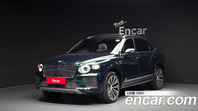 Bentley Bentayga 4.0 V8 EWB First Edition - фото 0