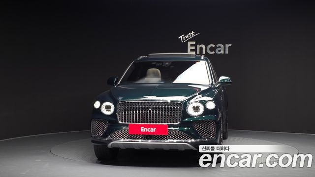 Bentley Bentayga 4.0 V8 EWB First Edition - фото 2