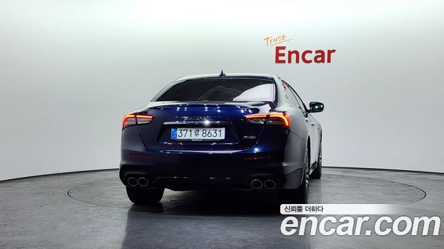 Maserati Ghibli 2.0 Gransport 3rd - фото 3