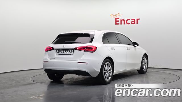 Mercedes-Benz A-Class W177 A220 Hatchback - фото 1