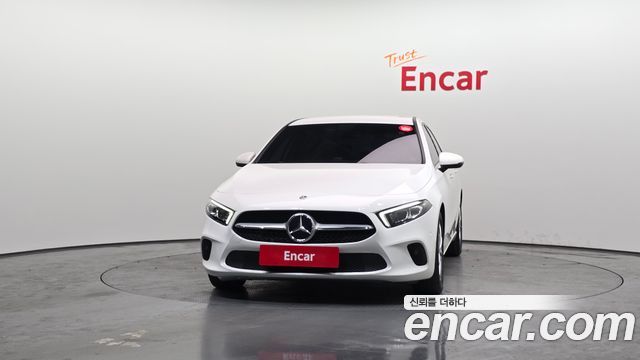 Mercedes-Benz A-Class W177 A220 Hatchback - фото 2