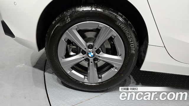 BMW 2 Series Active Tourer U06 220i Advantage - фото 4