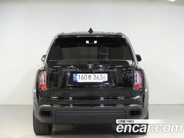 Rolls-Royce Cullinan 6.7 V12 Black Badge - фото 2