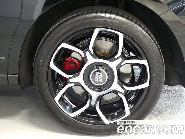Rolls-Royce Cullinan 6.7 V12 Black Badge - фото 3