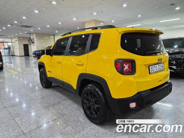 Jeep Renegade 2.4 Limited AWD - фото 2