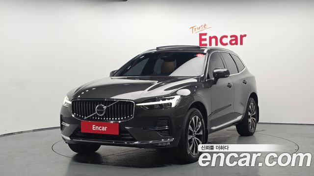Volvo XC60 2-го поколения B5 Ultra Bright - фото 0