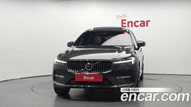Volvo XC60 2-го поколения B5 Ultra Bright - фото 2