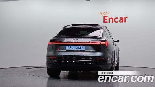 Audi SQ8 e-tron GE Quattro Sportback - фото 3