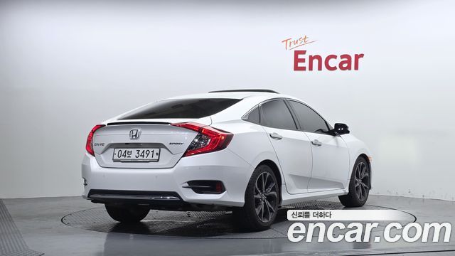 Honda Civic 1.5 10th - фото 1