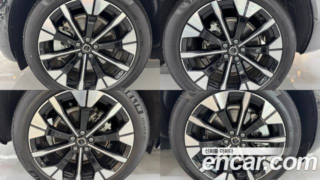 Volvo XC60 2-го поколения T8 Ultra Bright - фото 4