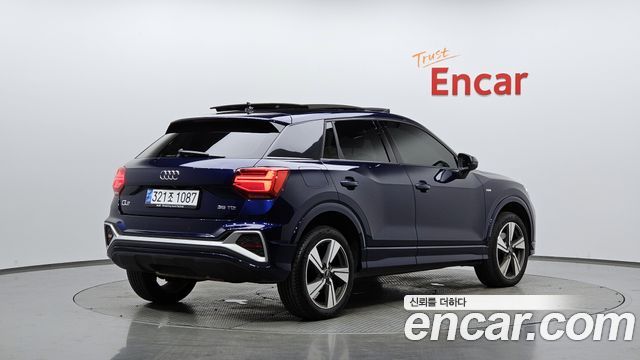 Audi Q2 35 TDI Premium - фото 1