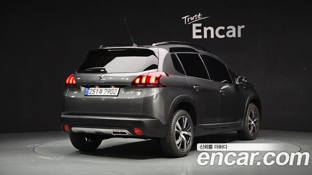 Peugeot 2008 1.5 BlueHDi GT Line - фото 1