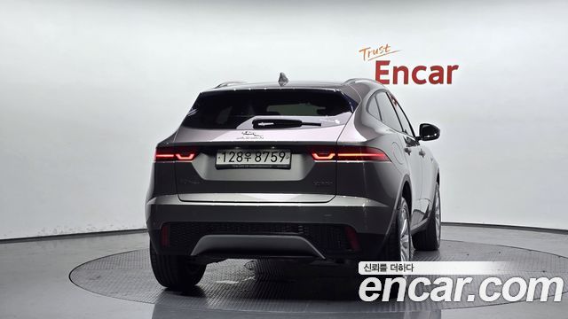 Jaguar E-PACE D180 SE - фото 3