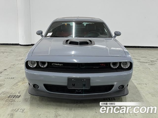 Dodge Challenger 5.7 - фото 1
