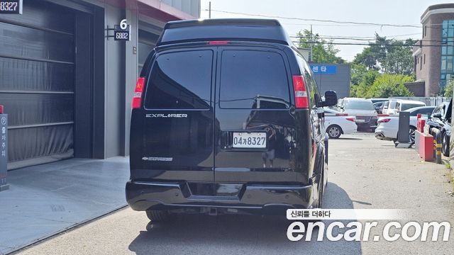 Chevrolet Express Van 6.0 - фото 3