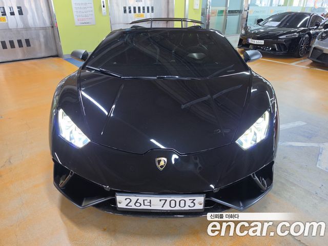 Lamborghini Huracan LP640-4 Spyder Performante - фото 2