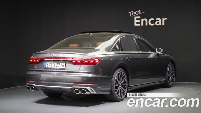 Audi S8 D5 4.0 TFSI Quattro LWB - фото 1