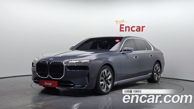 BMW i7 G70 xDrive 60 Design Pure Excellence - фото 0