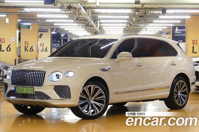 Bentley Bentayga 4.0 V8 EWB First Edition - фото 0