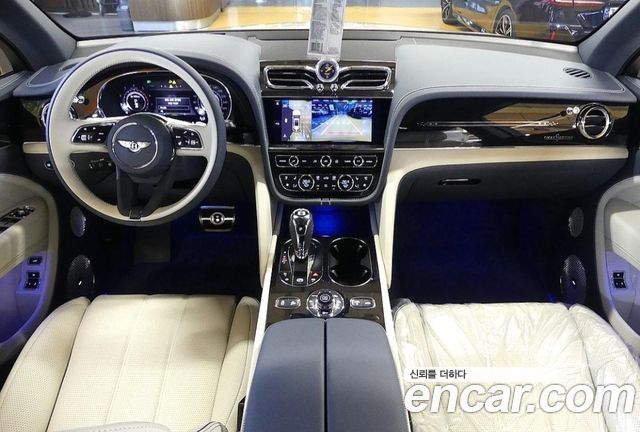 Bentley Bentayga 4.0 V8 EWB First Edition - фото 3