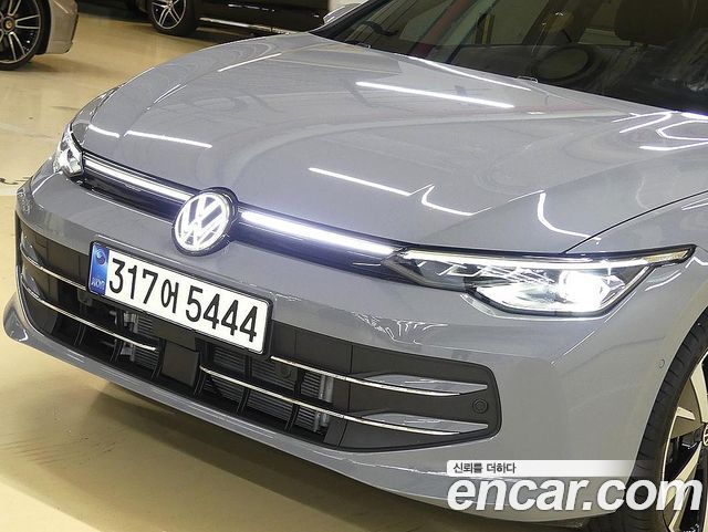 Volkswagen Golf 8-го поколения 2.0 TDI Prestige - фото 4