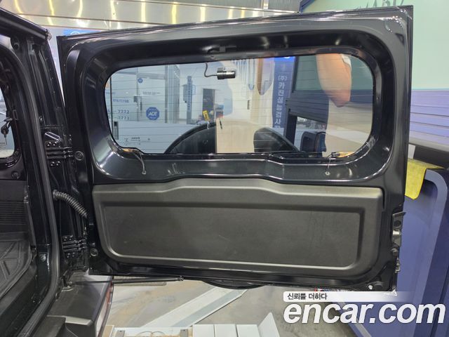 Suzuki Jimny 1.5 - фото 4