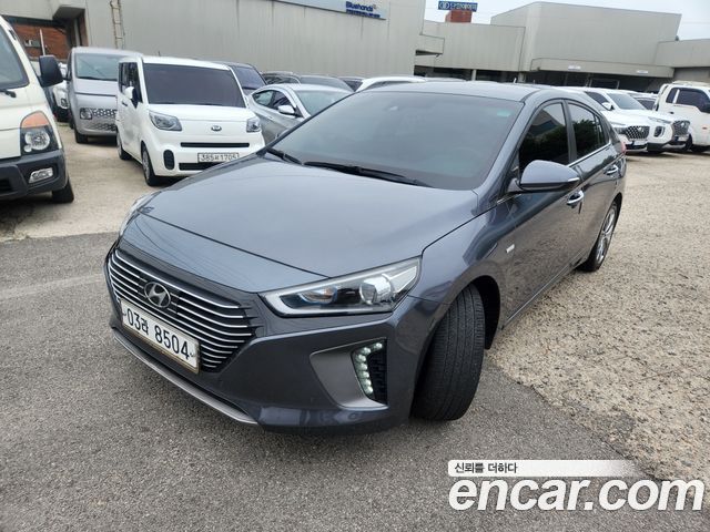 Hyundai Ioniq гибрид Q - фото 0