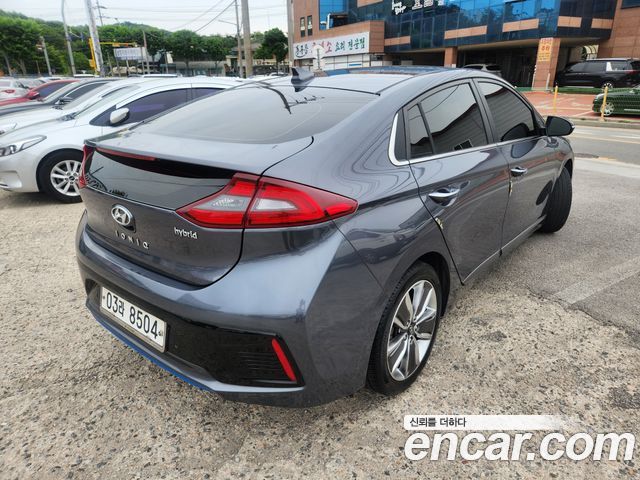 Hyundai Ioniq гибрид Q - фото 1